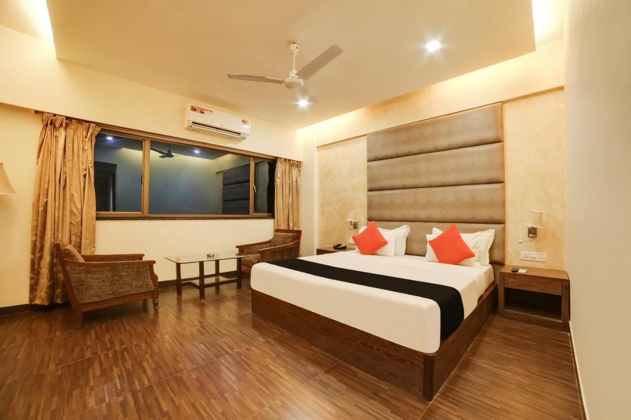Capital O 61351 Waii International Hotel Bhalukpung Стая снимка