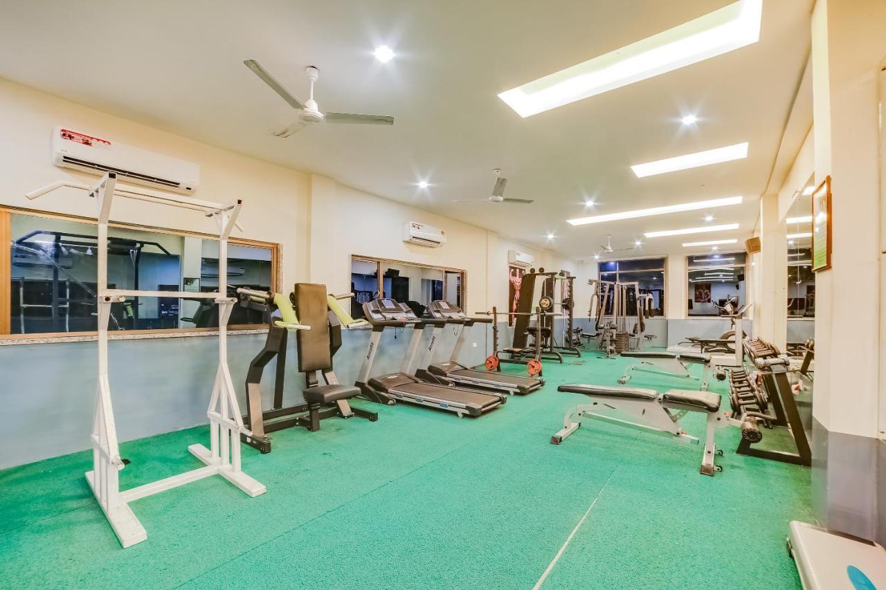 Capital O 61351 Waii International Hotel Bhalukpung Екстериор снимка