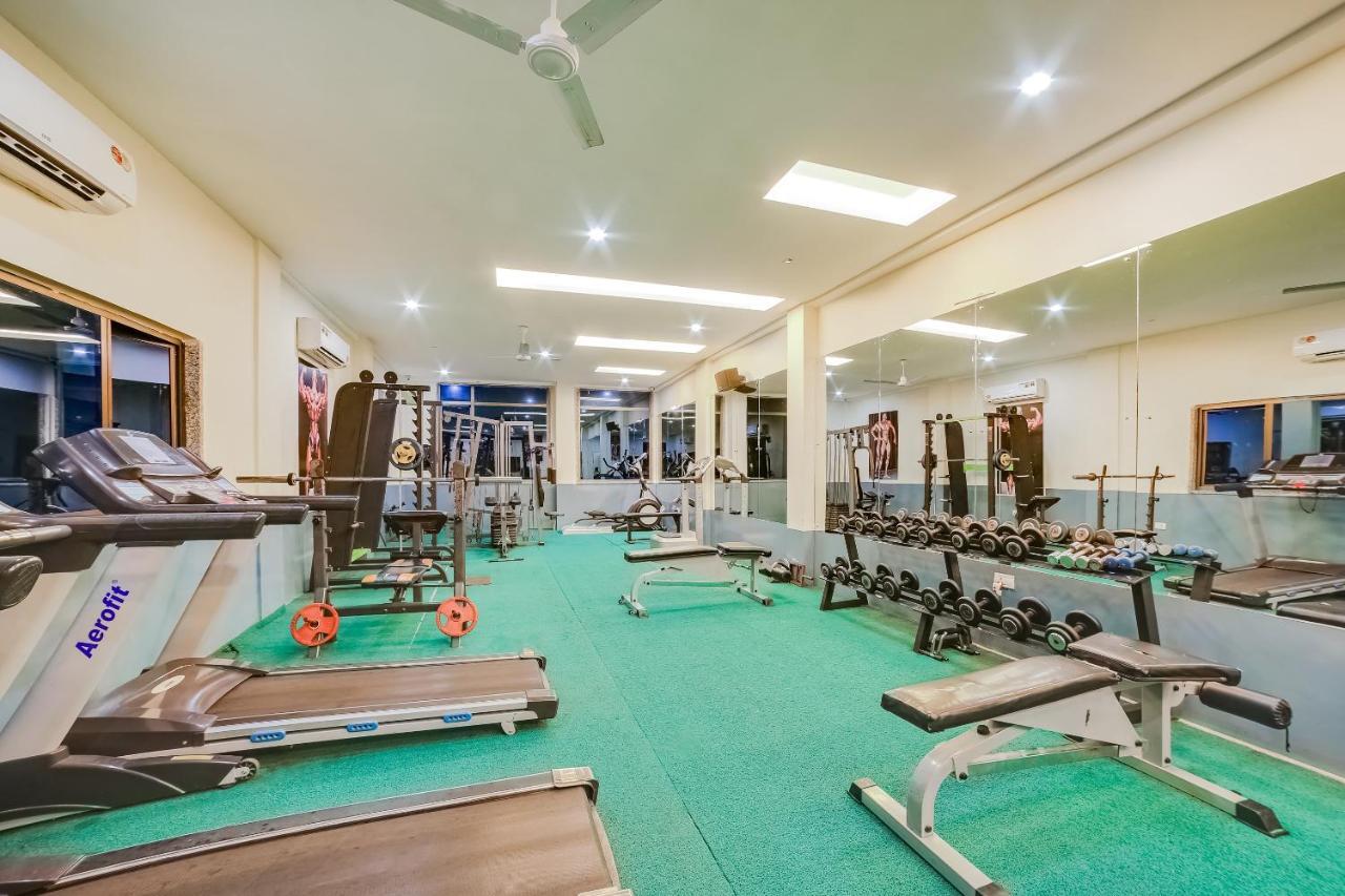 Capital O 61351 Waii International Hotel Bhalukpung Екстериор снимка